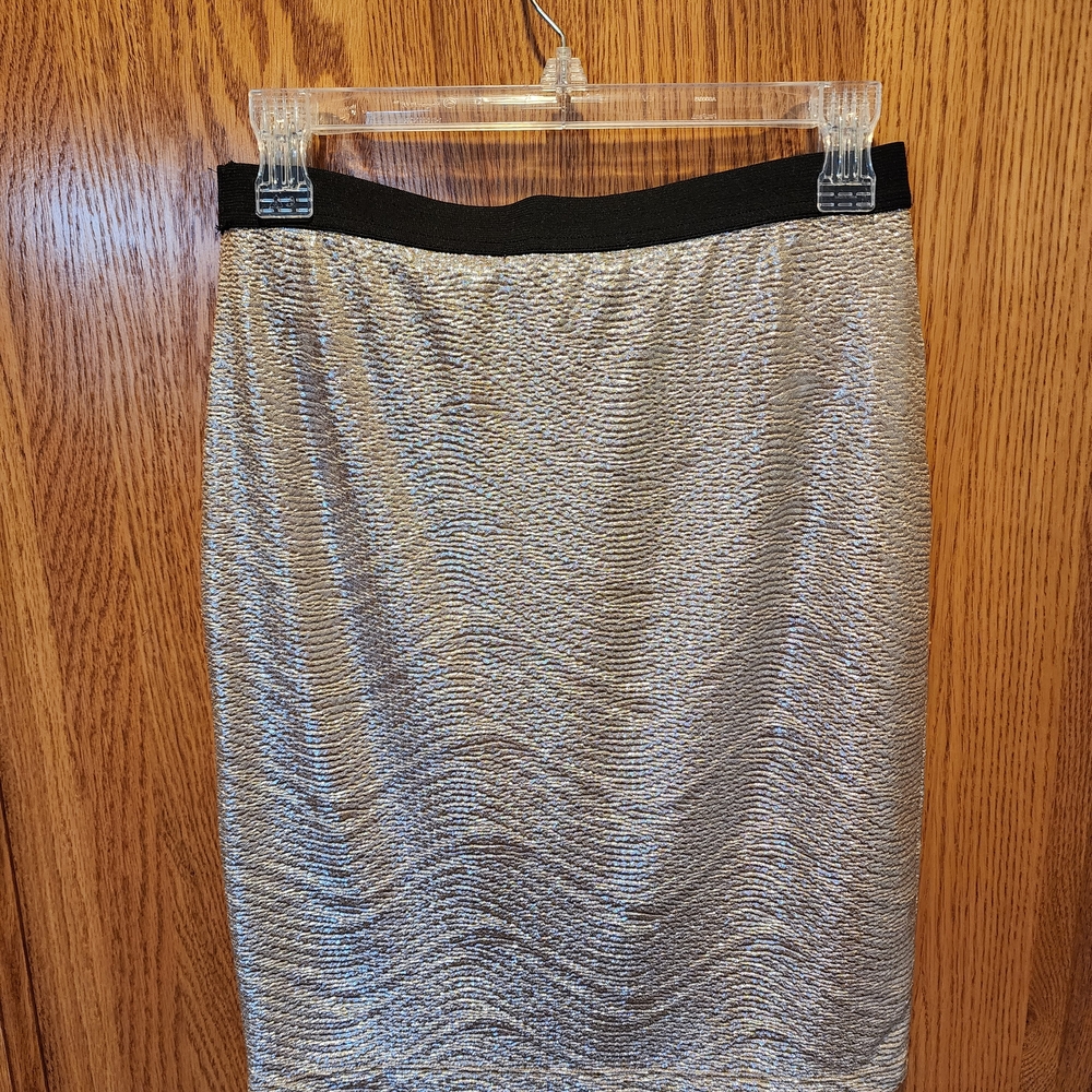 Forever 21 Black and Gold Pencil Skirt size M - Picture 3 of 6